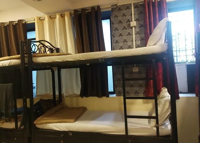 Bandra Dormitory Only For Indian Male Mumbai